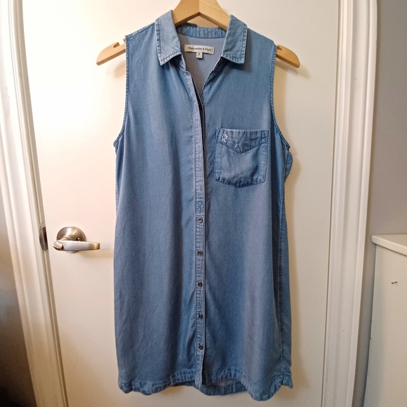 Abercrombie & Fitch chambray dress - Picture 3 of 14